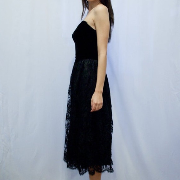 VINTAGE Strapless Velvet and Lace Corset Party Dress Size Small - Picture 4 of 4